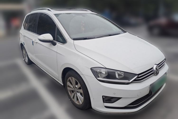 Used Volkswagen Golf Sportsvan 2016 230TSI Automatic Trend Edition Front Right 45 Deg