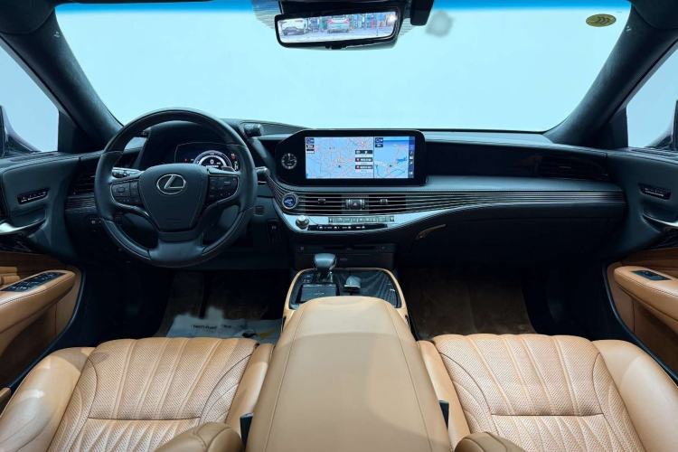 Used Lexus LS 2021 500h Executive Edition Interior 3