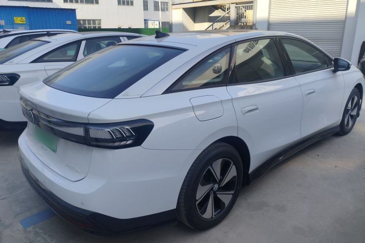 Used Volkswagen ID.7 VIZZION 2024 AIR model
