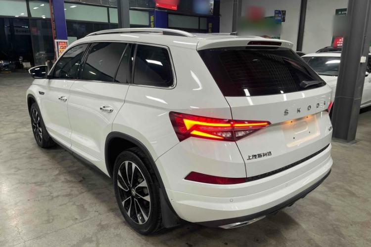 Used Skoda Kodiaq 2022 TSI330 5-Seater Two-Wheel-Drive Luxury Edition
