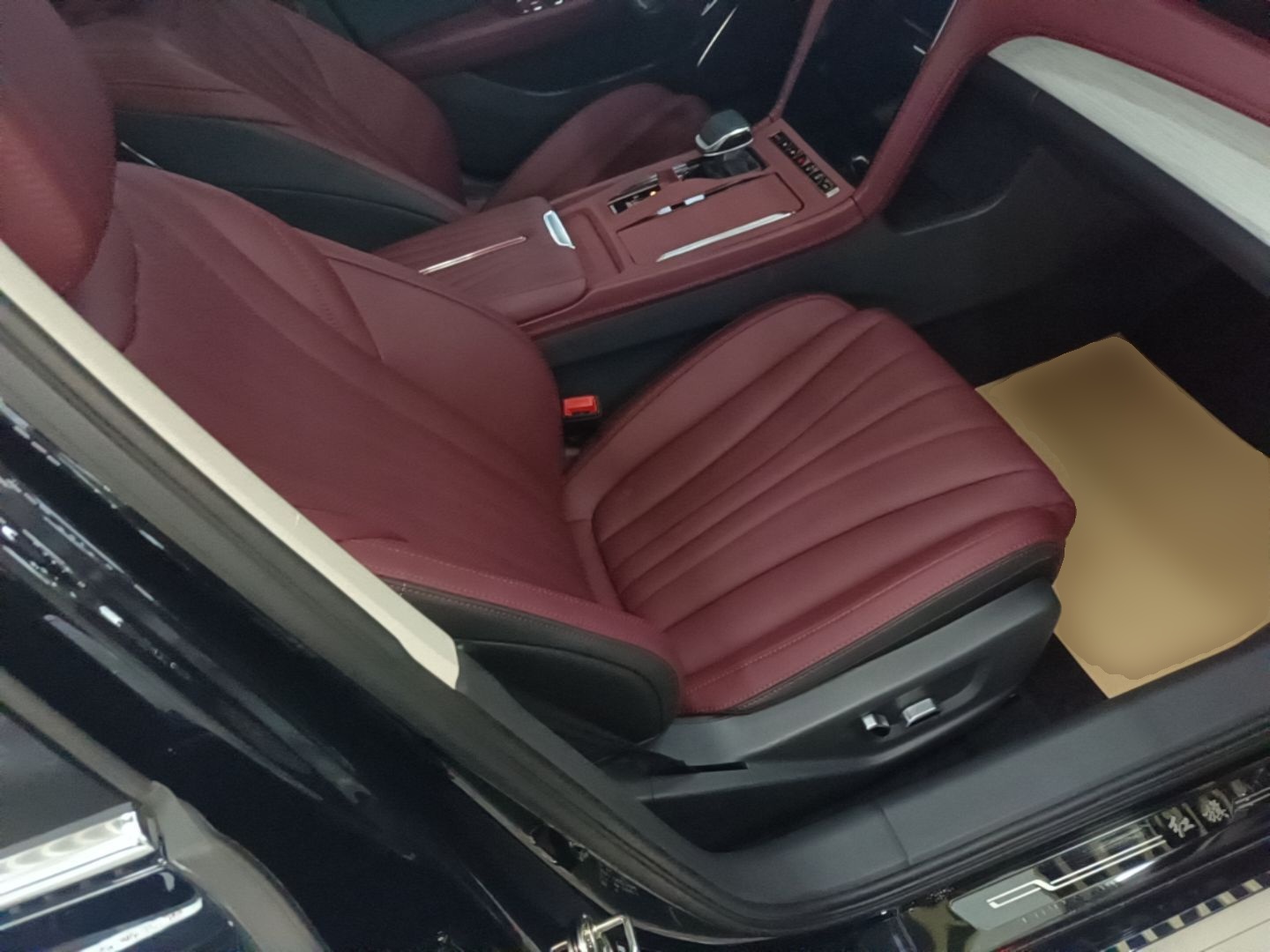 Hongqi H5 2025 1.5T DCT Qiyun 500 000th Unit Commemorative Edition — снимка 19