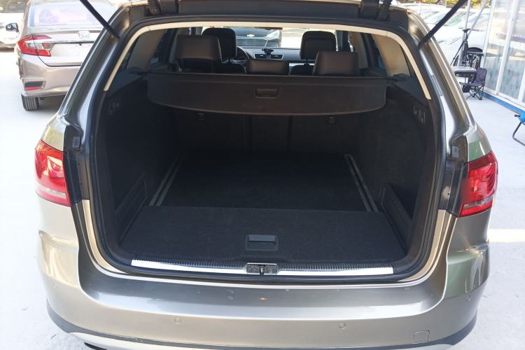 Used Volkswagen Magotan (Import) 2012 Travel Edition 2.0 TSI 4x4 Comfort Version