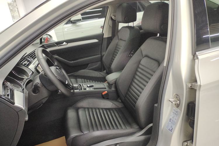 Used Volkswagen Magotan 2019 330TSI DSG Leading Model China VI Standard