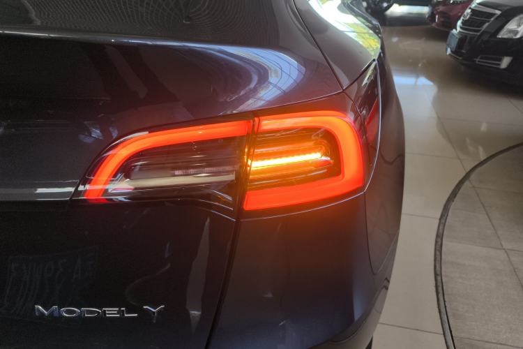 Used Tesla Model Y 2024 Long-Range All-Wheel-Drive Version