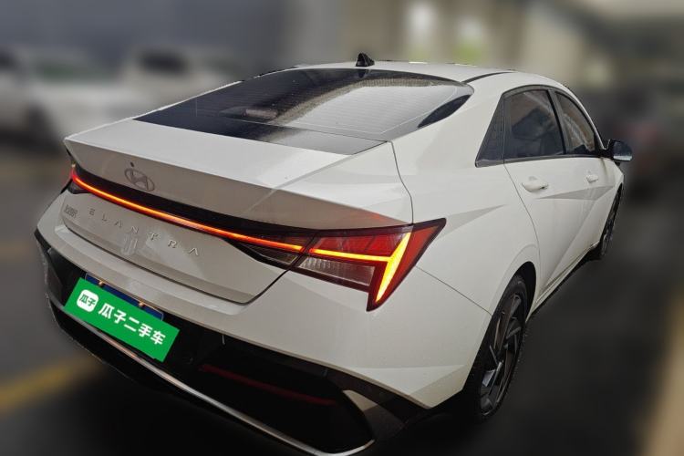 Used Hyundai Elantra 2023 1.5L CVT LUX Prestige Edition Rear Right 45 Deg