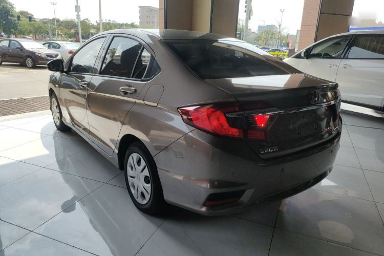 Used Honda Greiz 2016 1.5L CVT Classic Edition
