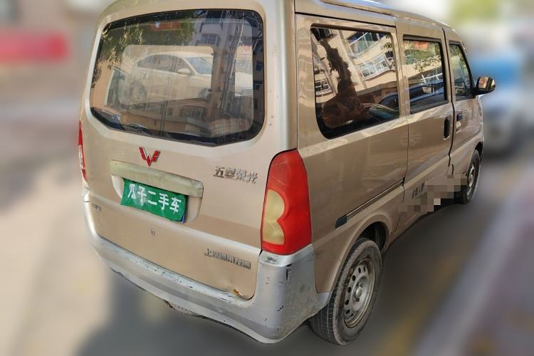 Used Wuling Rongguang 2011 1.2L Base Version
