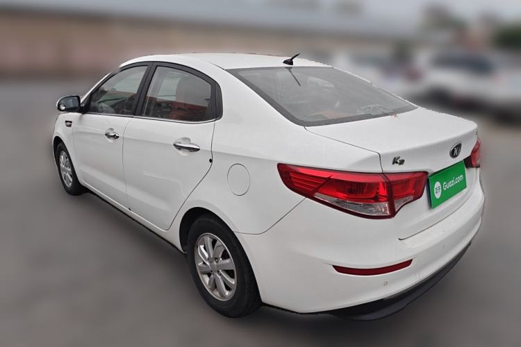 Used Kia K2 2015 Sedan 1.4L MT GLS
