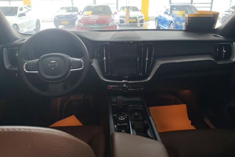 Used Volvo XC60 2022 B5 4x4 Zhiyi Luxury Edition