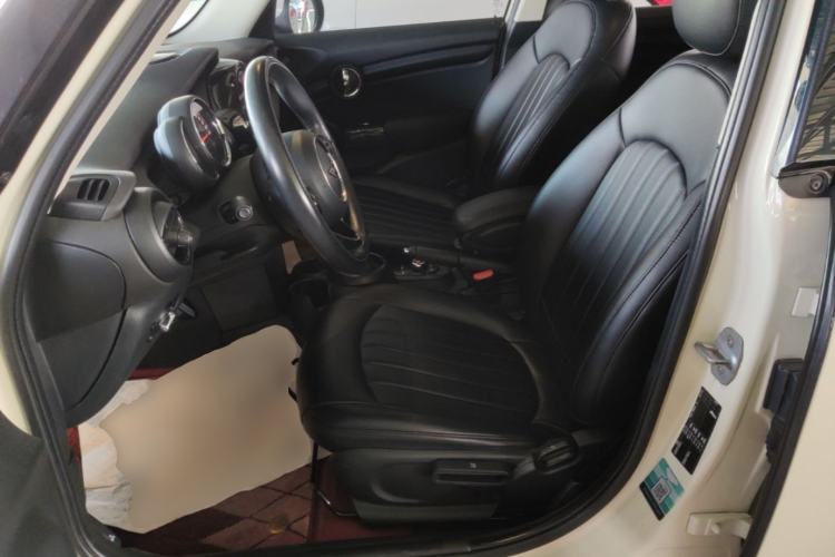 Used MINI 2018 1.5T ONE Five-Door Edition Left Front Seat