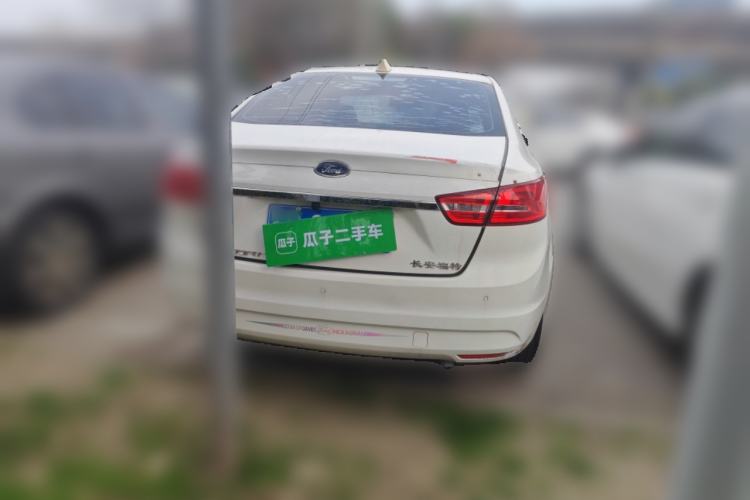 Used Ford Escort 2015 1.5L Automatic Fashion Model