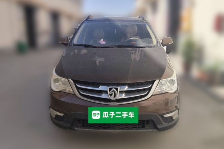 Used Baojun 730 2014 1.5L manual luxury trim 7 seats