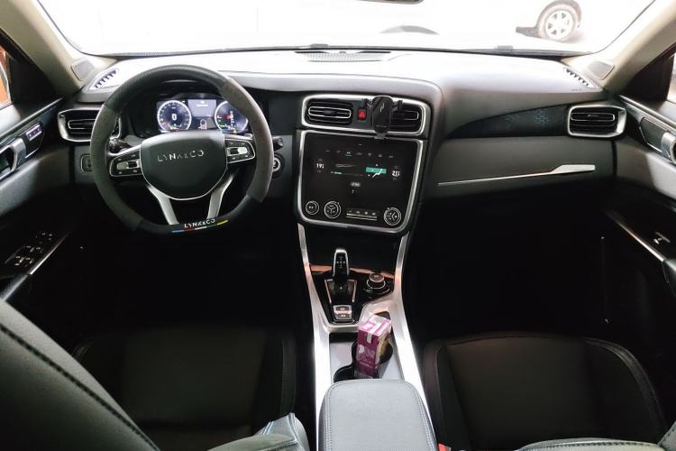 Used Lynk & Co 01 EM-P 2018 1.5T PHEV JingPro National Emission Standard V Center Console