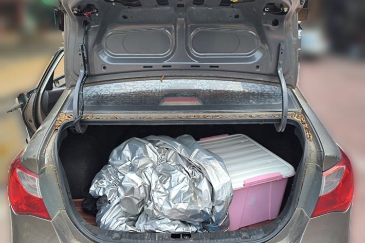 Used Hyundai Celesta 2011 1.6L Manual Comfort Edition Trunk