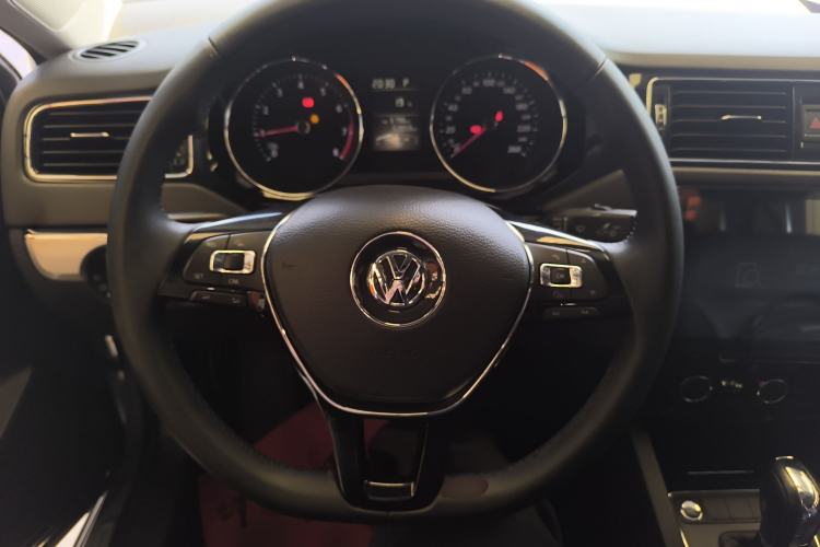 Used Volkswagen Sagitar 2017 1.6L Automatic Comfort Model
