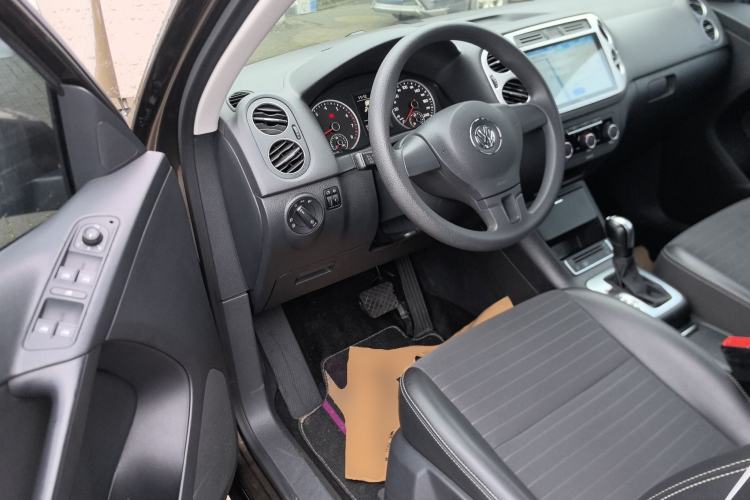 Used Volkswagen Tiguan 2016 280TSI Automatic Two-Wheel-Drive Silk Road Style Edition Driver Seat