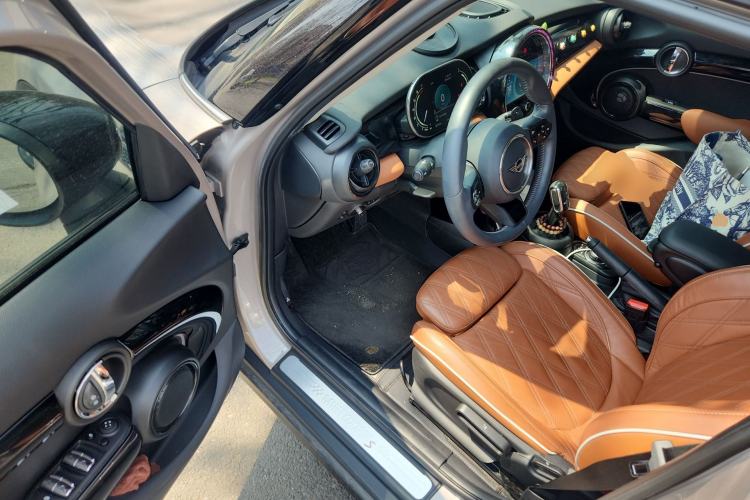 Used MINI 2023 2.0T COOPER S Artist Five-Door Edition Driver Seat