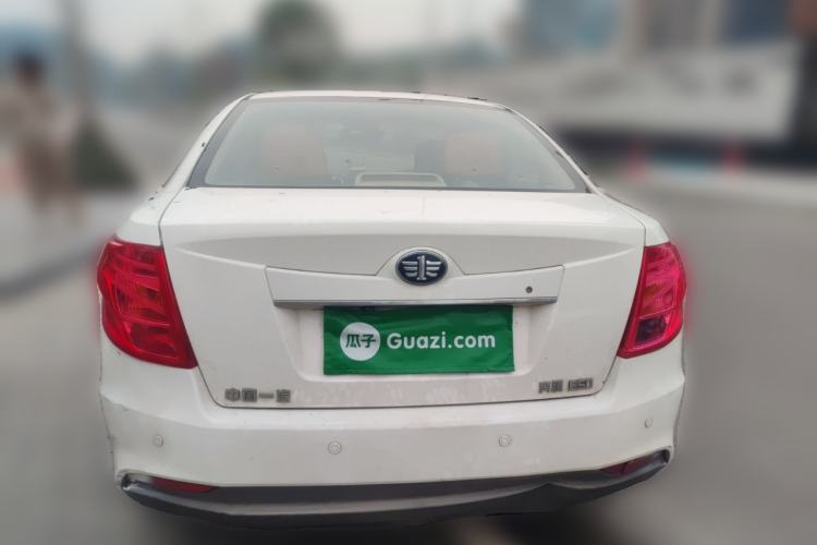 Used Bestune B50 2013 1.6L automatic luxury version
