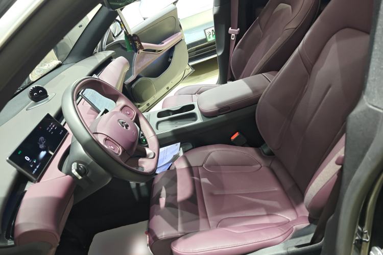 Used Nio ET5T 2024 75kWh Touring Left Front Seat