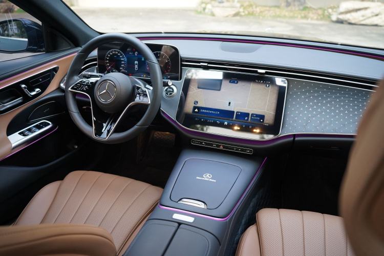 Used Mercedes-Benz E-Class 2024 E 260 L Interior 3