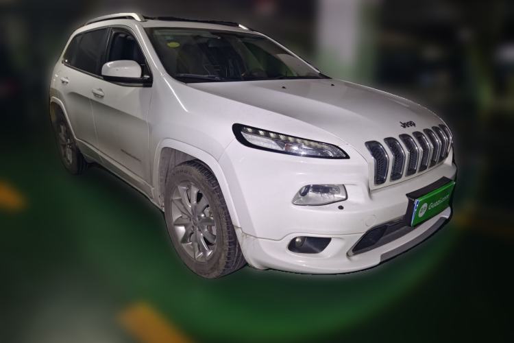 Used Jeep Cherokee 2017 2.4L Professional Smart Edition
