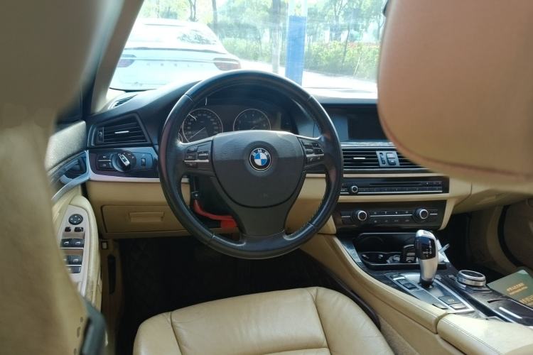 Used BMW 5 Series 2013 520Li Elegant Edition Steering Wheel