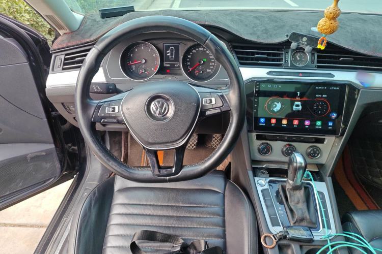 Used Volkswagen Magotan 2017 280TSI DSG Leading Edition Steering Wheel