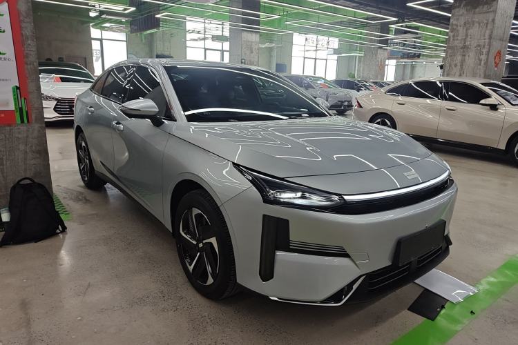 Used Geely Galaxy L6 2025 EM-i 140km Starship Edition