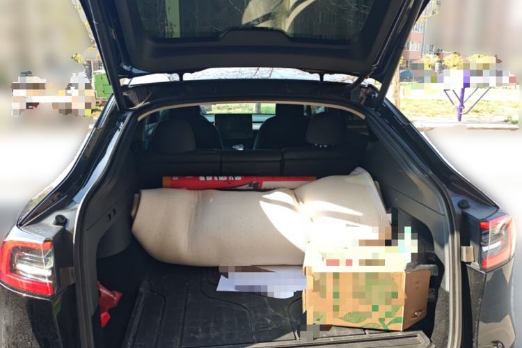 Used Tesla Model Y 2022 Long-Range All-Wheel-Drive Version