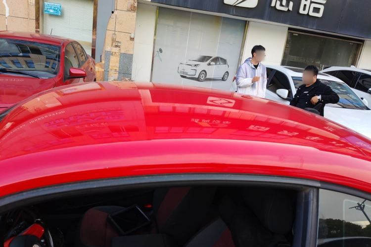 Used Volkswagen Beetle 2015 180TSI model
