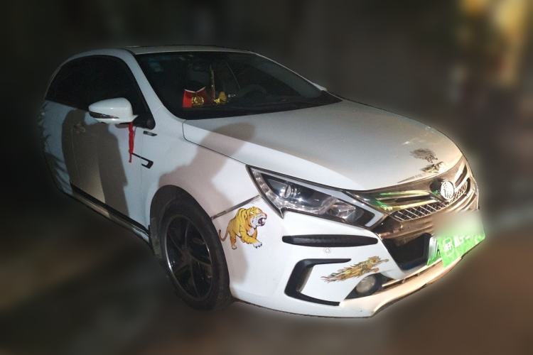 Used BYD Qin New Energy 2014 1.5T Flagship Model
