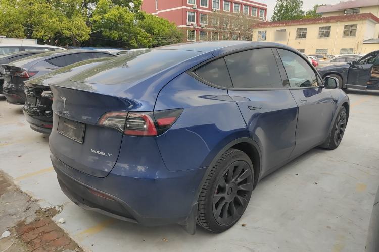 Used Tesla Model Y 2021 Long-Range All-Wheel-Drive Version