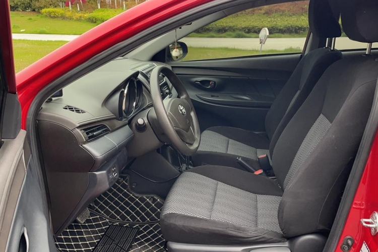 Used Toyota Vios 2014 1.5L Automatic ZhiZhen Edition Interior 2