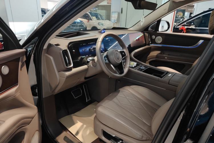 Used Hima AITO M9 2024 Range-Extended Ultra Version 52 kWh 5-Seater Model Left Front Seat