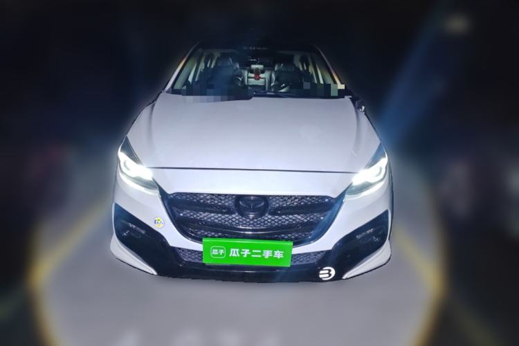 Used Mazda 3 Axela 2014 Sedan 2.0L Automatic Sport Model
