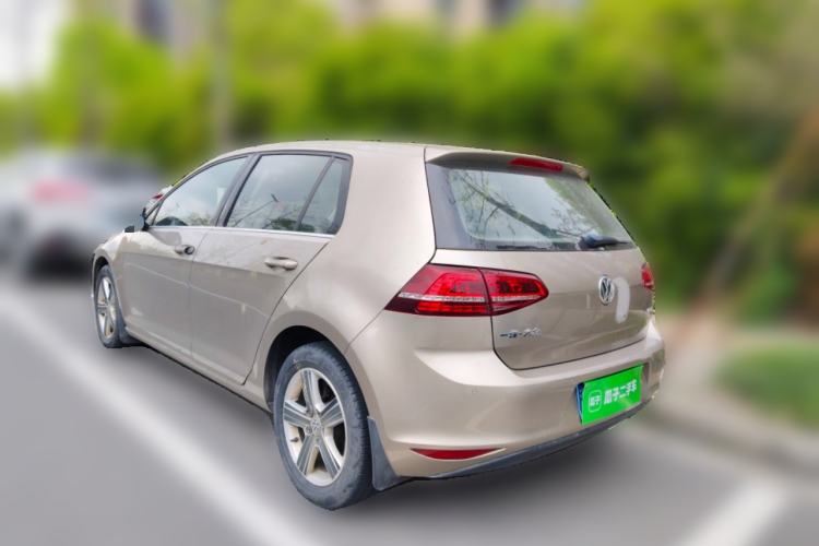 Used Volkswagen Golf 2017 1.6L Automatic Comfort Million-Vehicle Anniversary Edition Rear Left 45 Deg