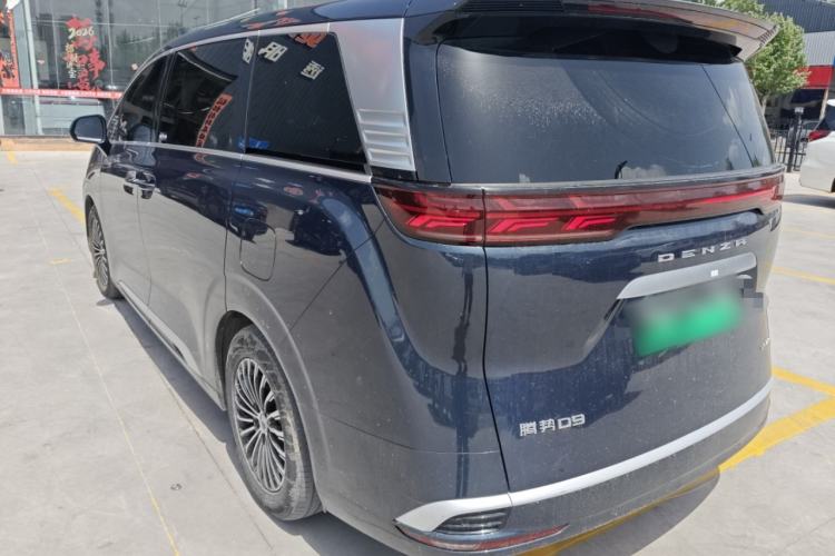 Used Denza D9 2022 DM-i 970 Four-Wheel Drive Prestige Model Rear Left 45 Deg