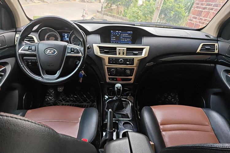 Used Foday Landfort 2017 1.9T Diesel Manual Two-Wheel Drive Luxury Edition 7 Seats