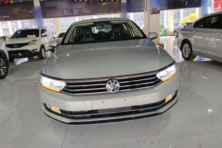 Used Volkswagen Magotan 2019 330TSI DSG Leading Edition China V Standard Front