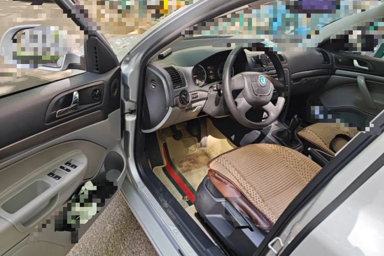 Used Skoda Octavia 2013 1.6L Manual Yijie Edition Driver Seat