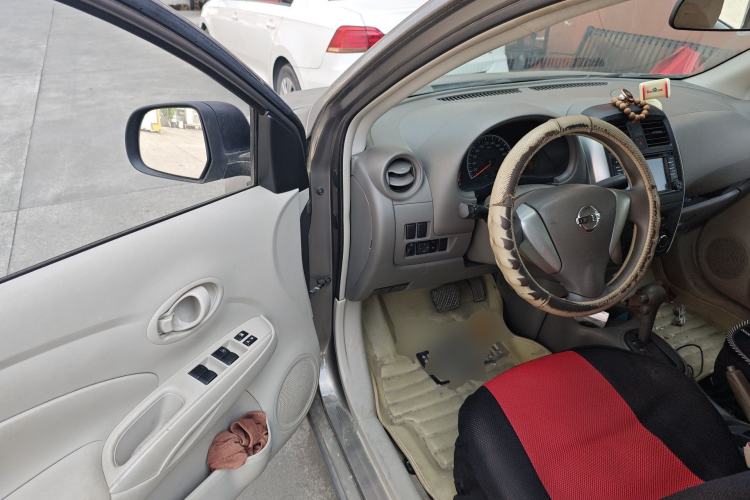 Used Nissan Sunny 2014 1.5XE CVT Elite Edition Driver Seat