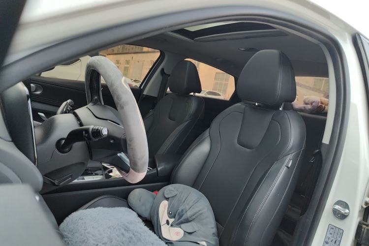 Used Hyundai Elantra 2021 1.5L CVT LUX Prestige Edition Left Front Seat