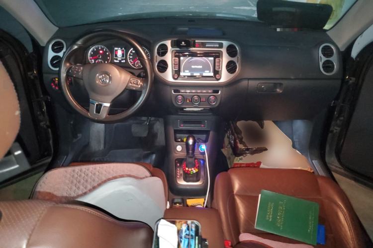 Used Volkswagen Tiguan 2016 300TSI Automatic All-Wheel Drive Luxury Edition Center Console