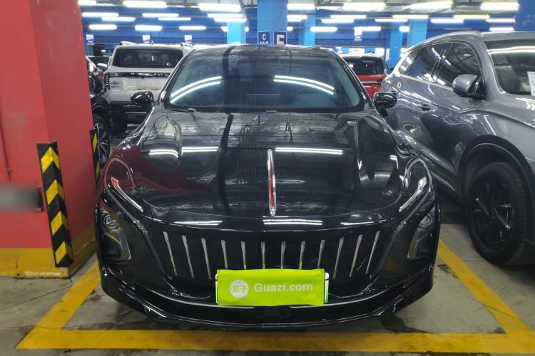 Used Hongqi E-QM5 2022 431 km Charge & Enjoy Edition
