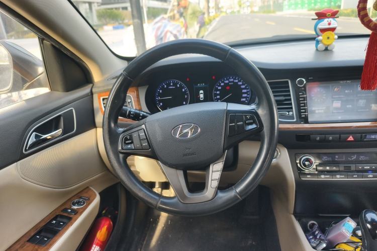 Used Hyundai Mistra 2014 1.8L Automatic Deluxe DLX Model Steering Wheel