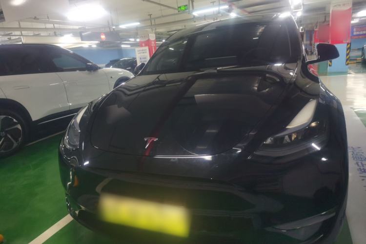 Used Tesla Model Y 2023 Long-Range All-Wheel-Drive Version