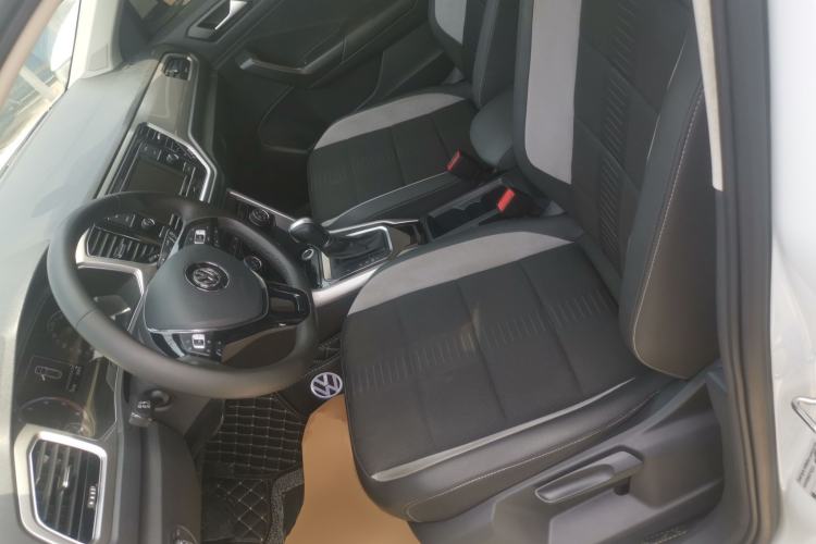 Used Volkswagen T-ROC 2020 230TSI DSG Two-Wheel Drive Advanced Version Left Front Seat