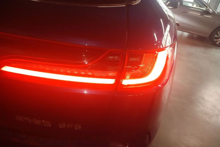 Used SERES SF5 2021 Huawei Smart Selection Four-Wheel Drive Edition Right Rear Taillight