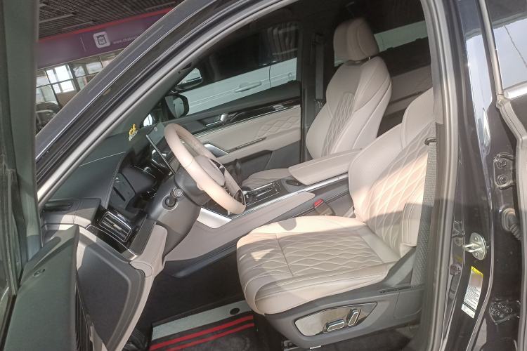 Used BYD Tang New Energy 2024 DM-i Glory Edition 112KM Prestige Model