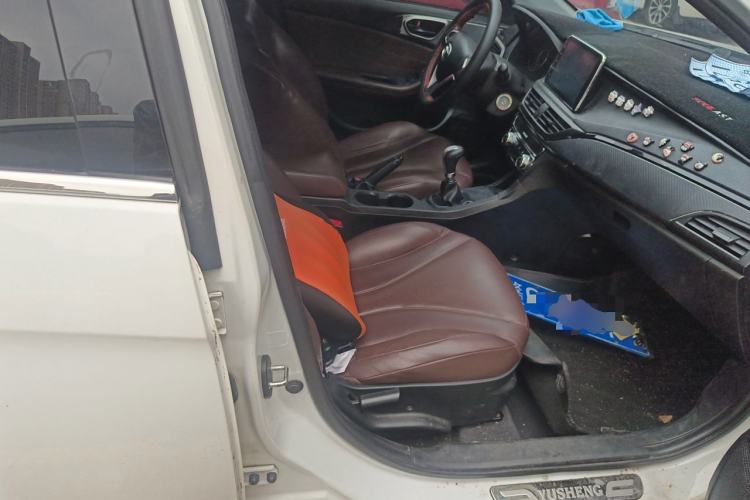 Used Soueast A5 Wing Dance 2019 1.5L Manual Luxury Version China V Standard
